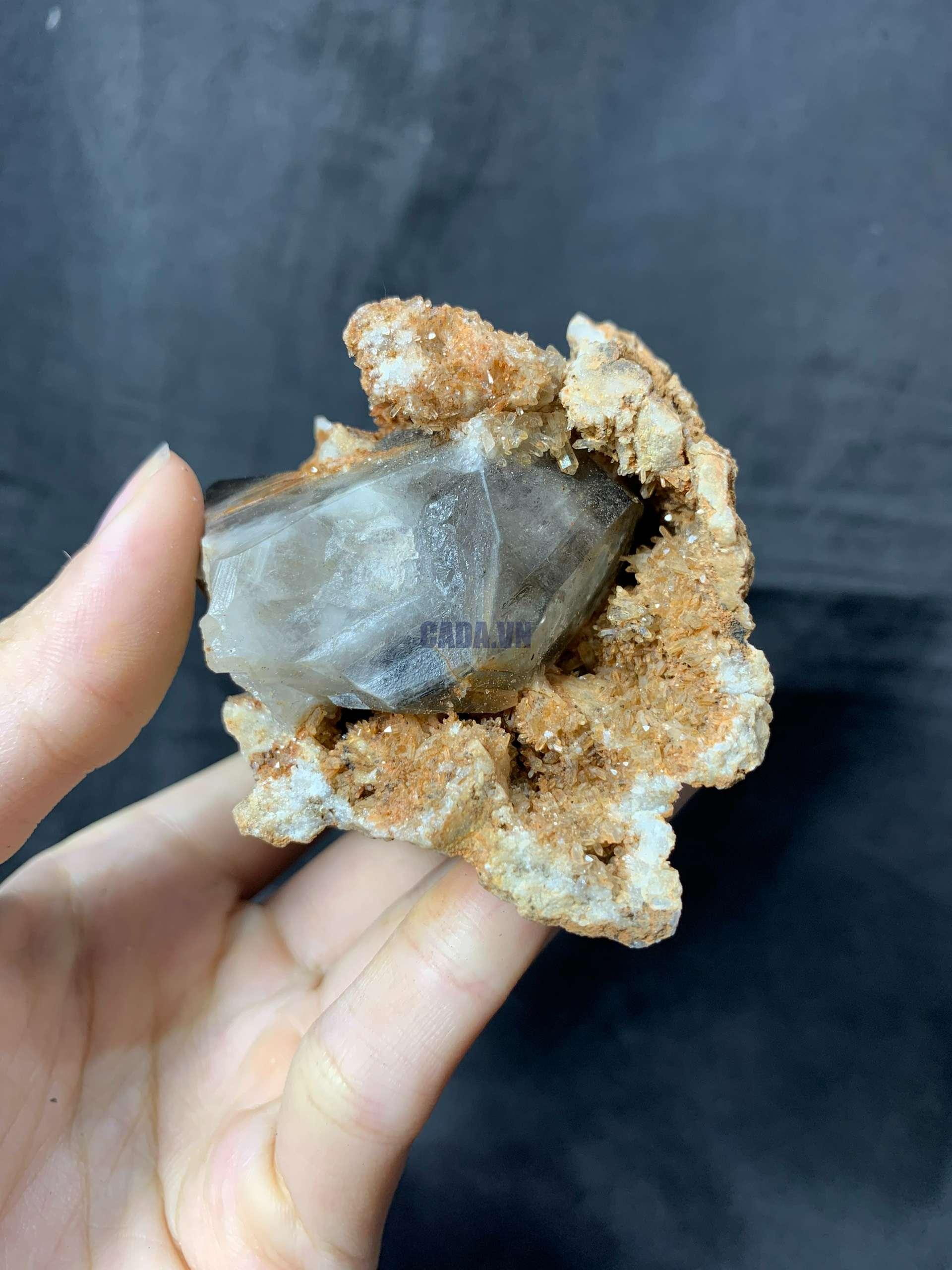 Agate Geode with Smoky Quartz - Hốc Mã Não cộng sinh tinh thể Thạch Anh Khói | CADA DECOR