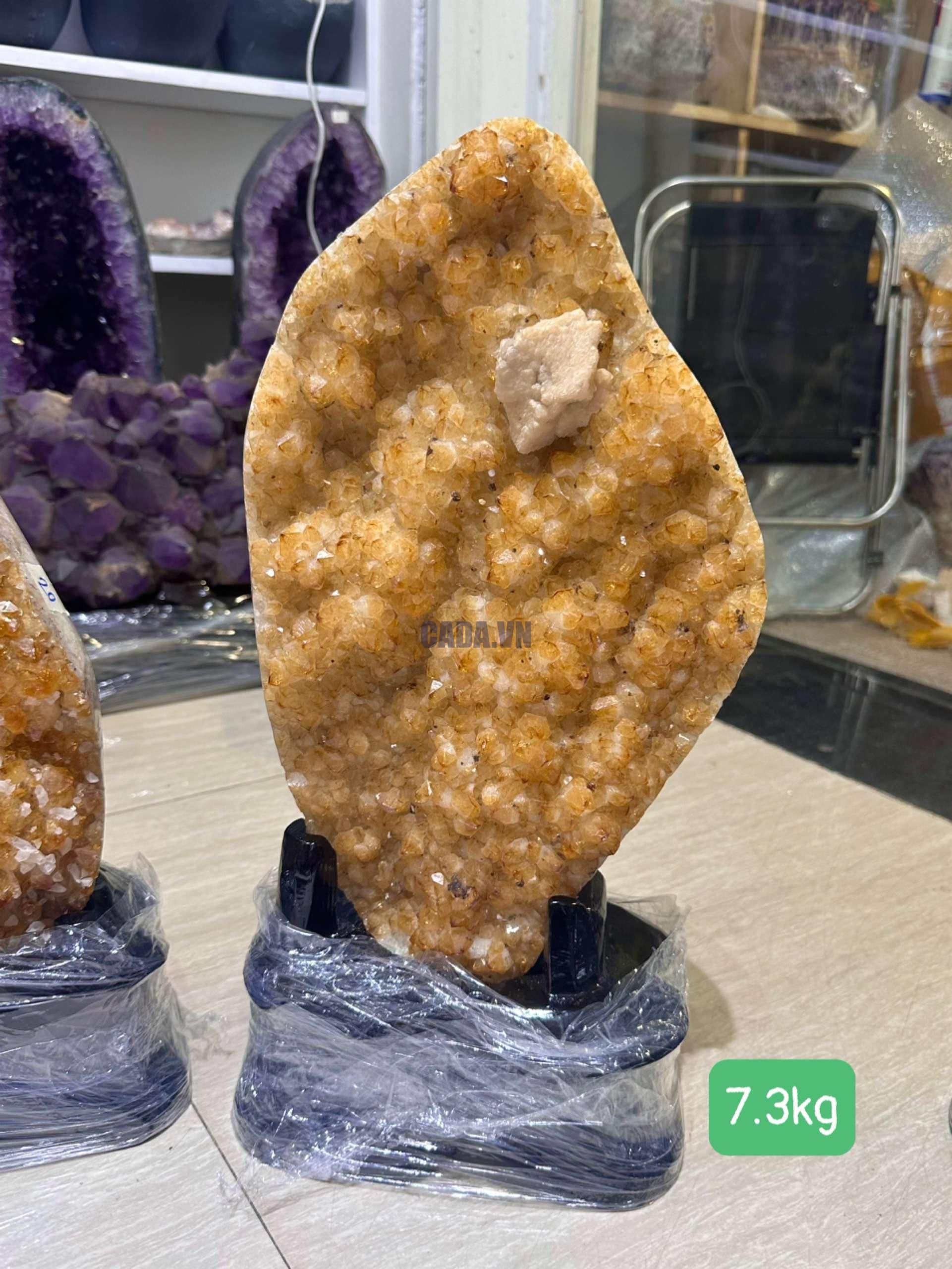Vỉ Mầm Thạch Anh Vàng – Citrine, KT: 44x21CM (cả đế) – KL: 7,3KG | CADA DECOR