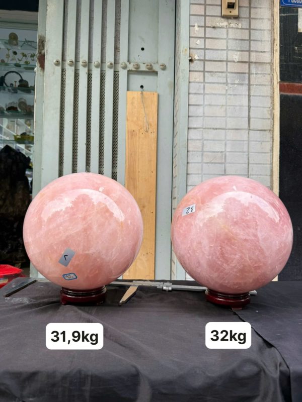 Quả cầu thạch anh hồng nặng 32kg đk 28,2cm