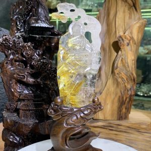 Tượng phật quan âm thạch anh tóc vàng KT: 23x8cm KL: 198g
