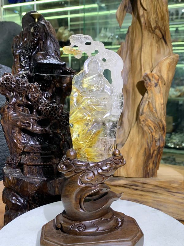 Tượng phật quan âm thạch anh tóc vàng KT: 23x8cm KL: 198g