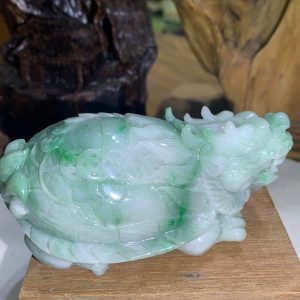 Long quy ngọc cẩm thạch jade KT: 11x7cm KL: 502g
