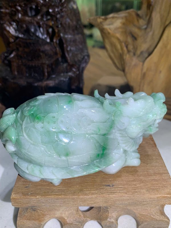 Long quy ngọc cẩm thạch jade KT: 11x7cm KL: 502g