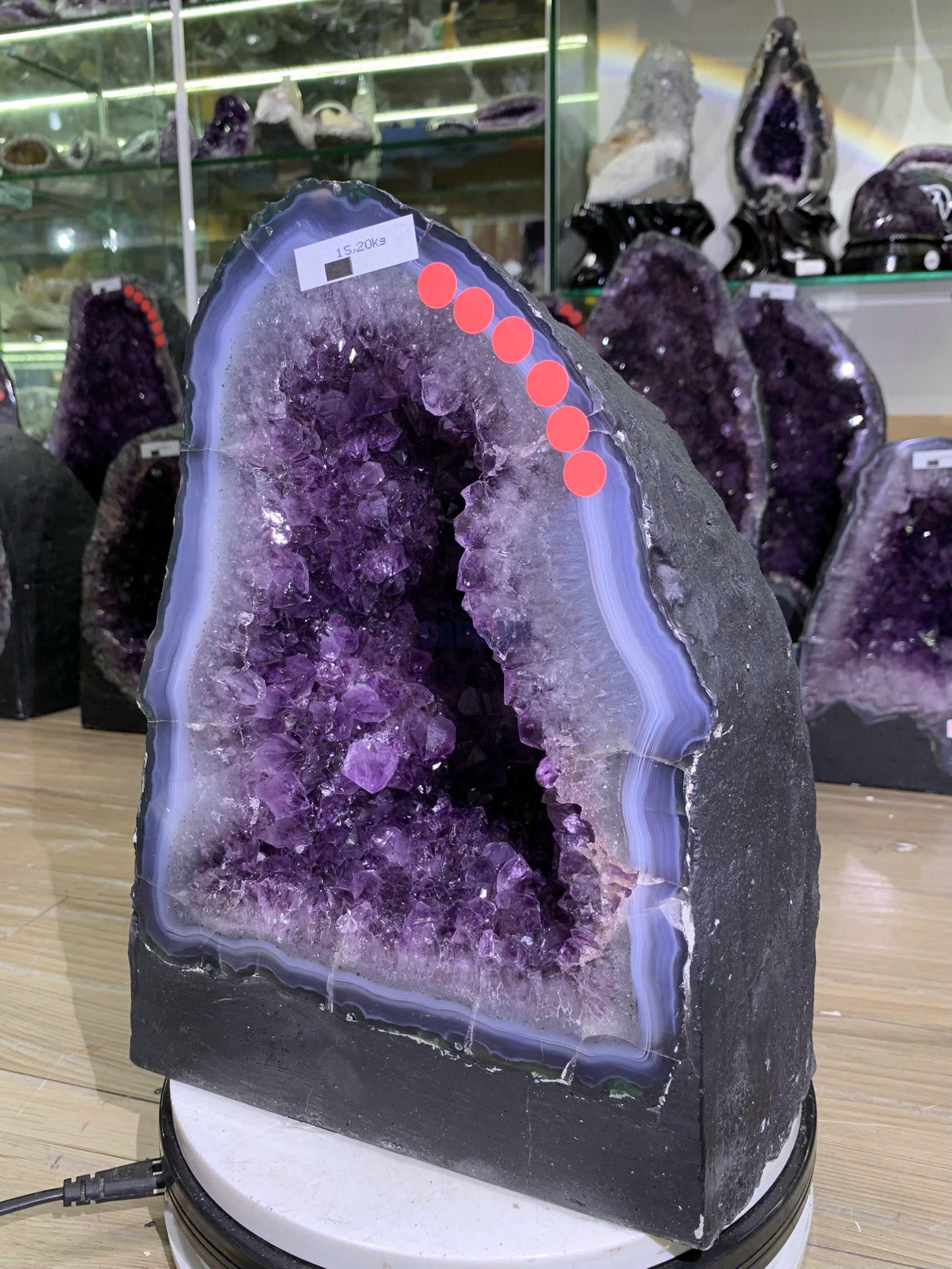 Hốc thạch anh tím tự nhiên - KT: 31x21cm - KL: 15.2kg