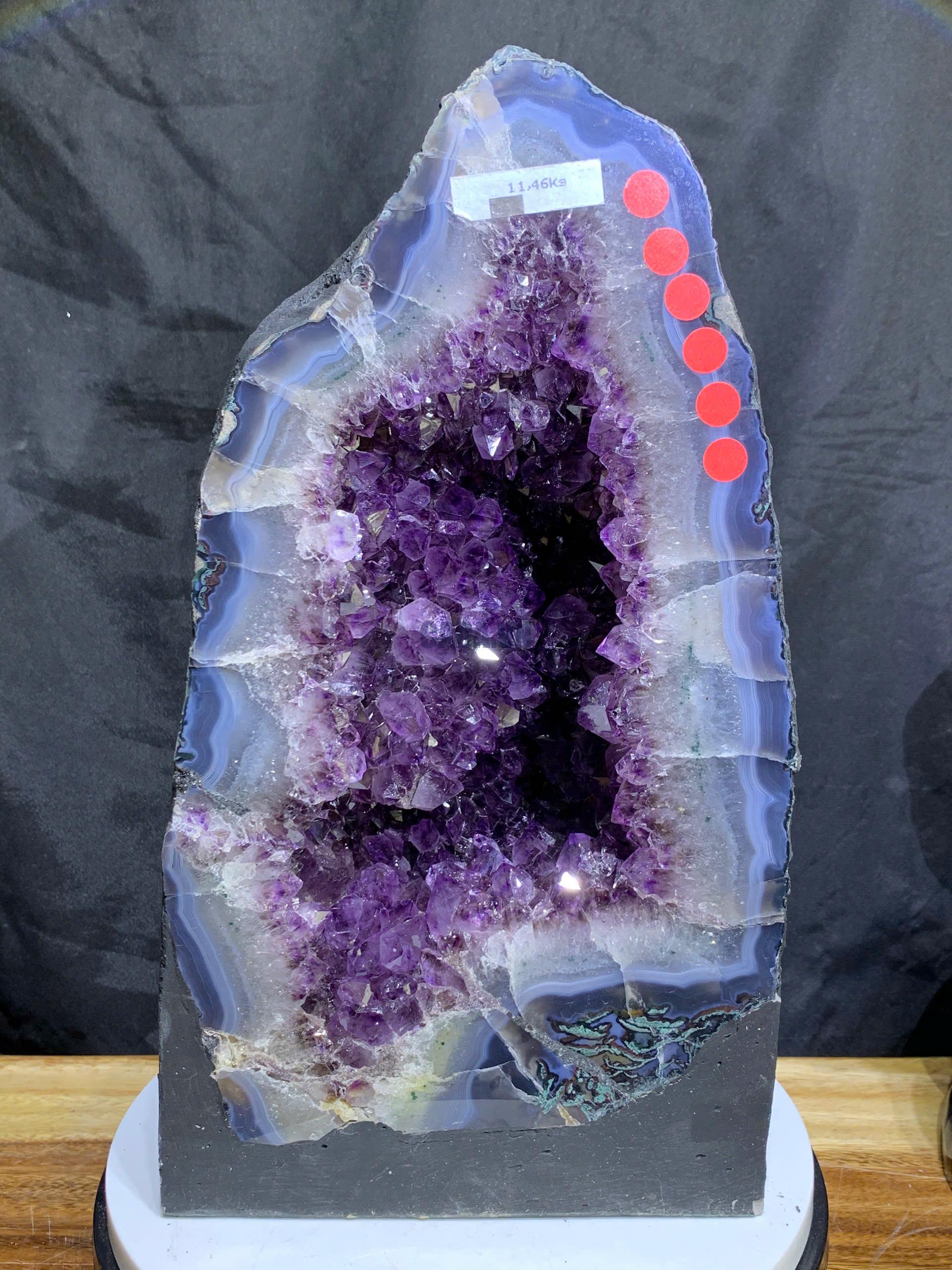 Hốc thạch anh tím tự nhiên - KT: 34x18cm - KL: 11.46kg 