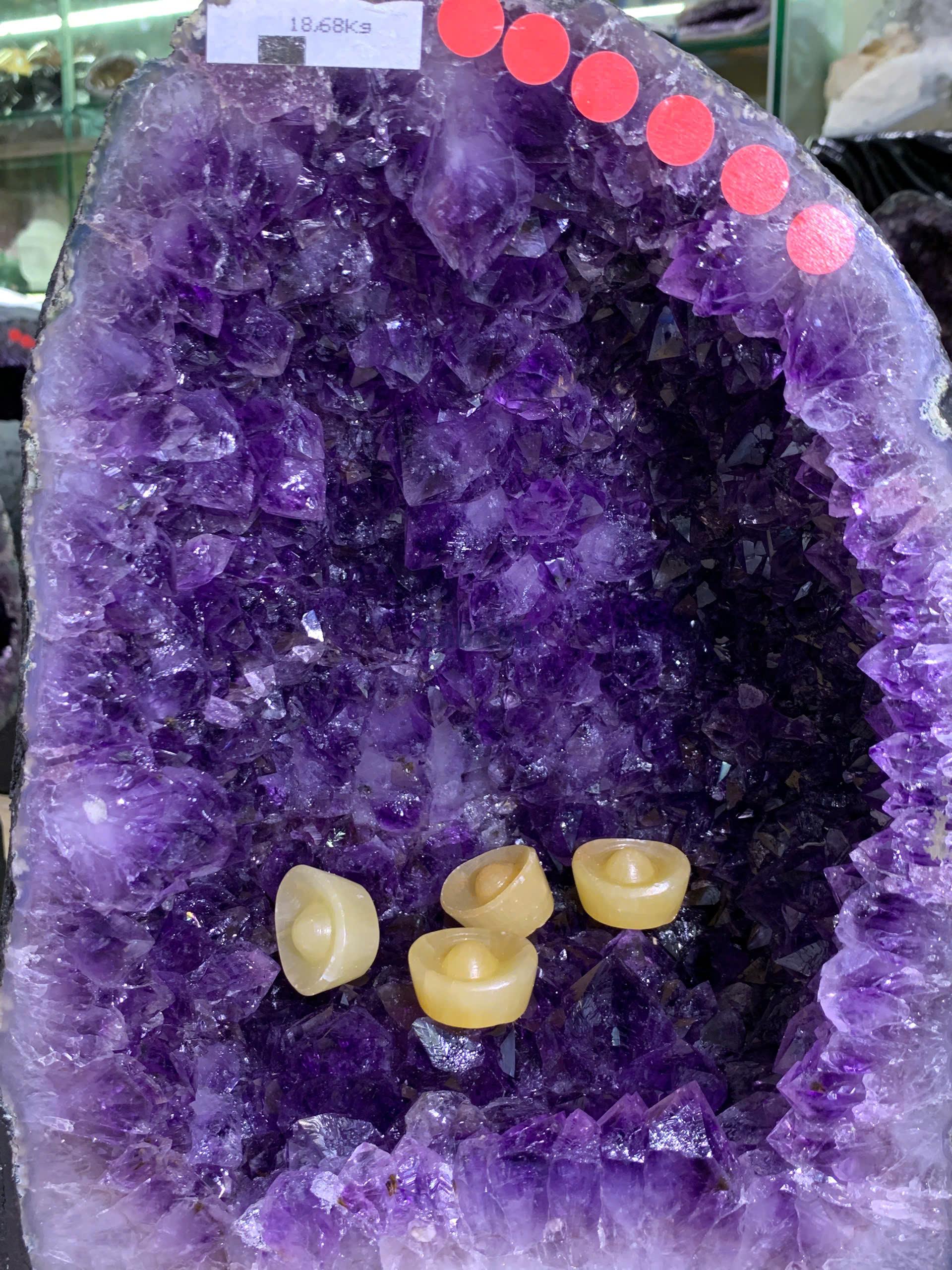 Hốc thạch anh tím tự nhiên - KT: 36x23cm - KL: 18.68kg