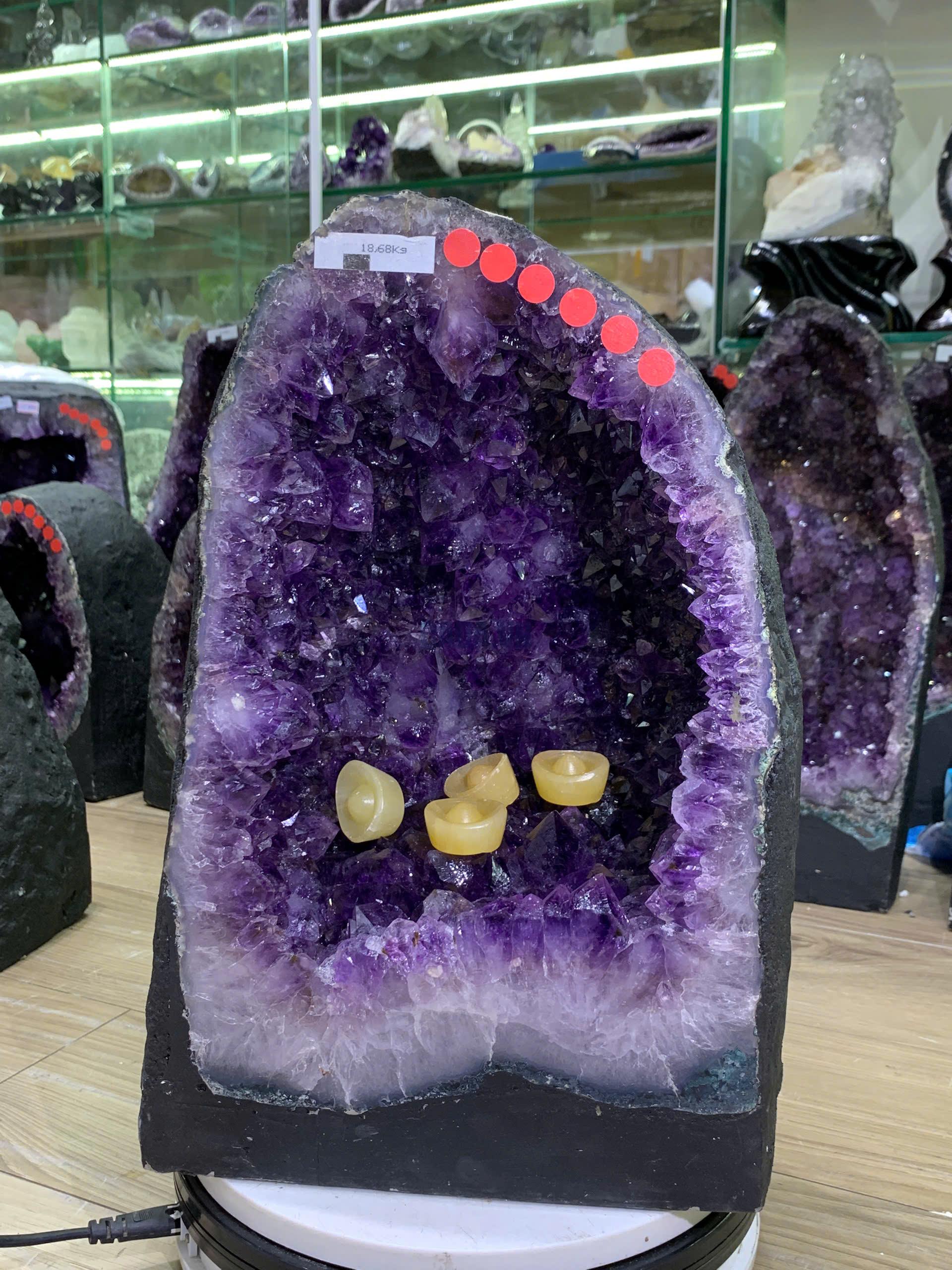 Hốc thạch anh tím tự nhiên - KT: 36x23cm - KL: 18.68kg