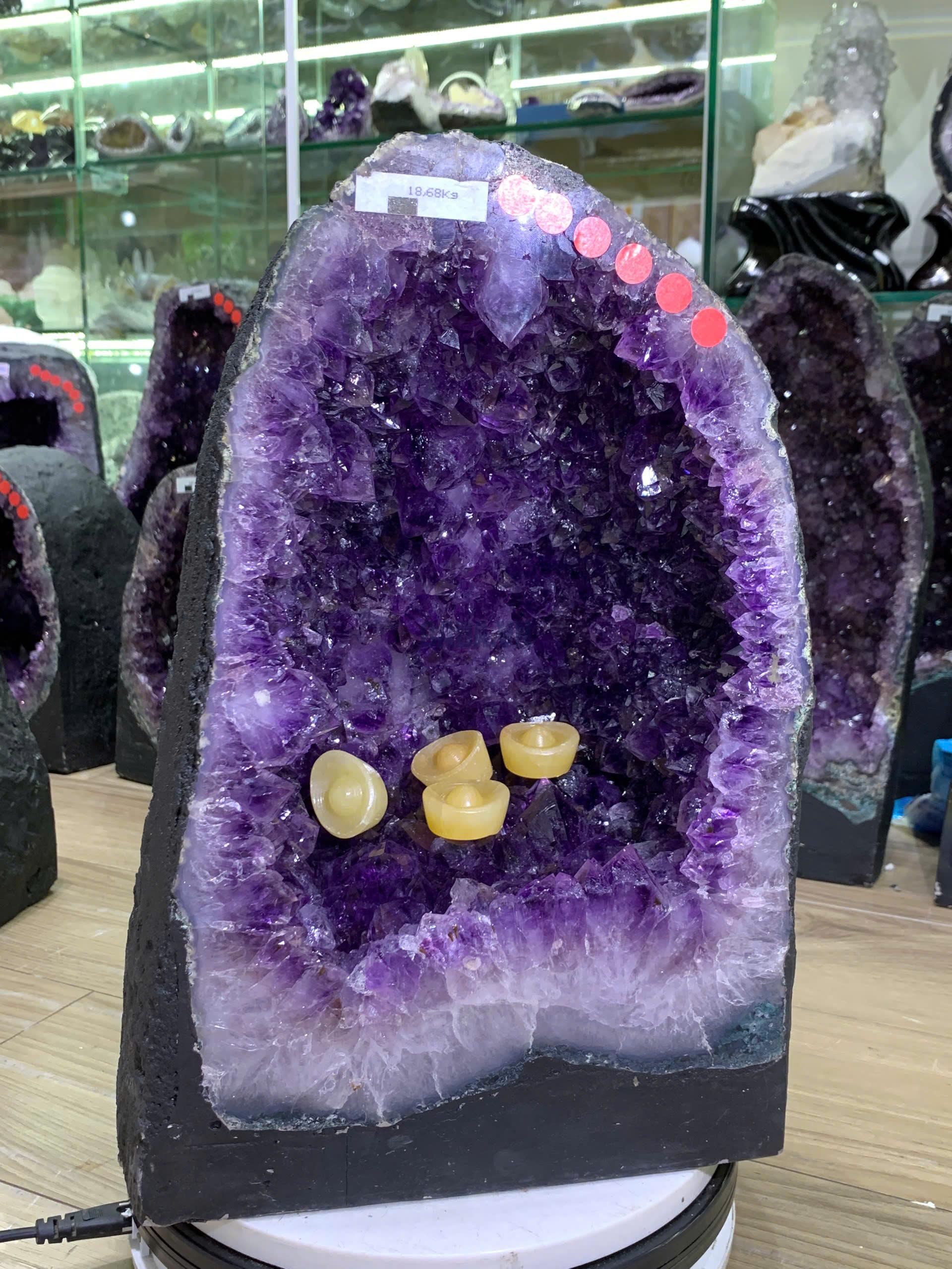 Hốc thạch anh tím tự nhiên - KT: 36x23cm - KL: 18.68kg