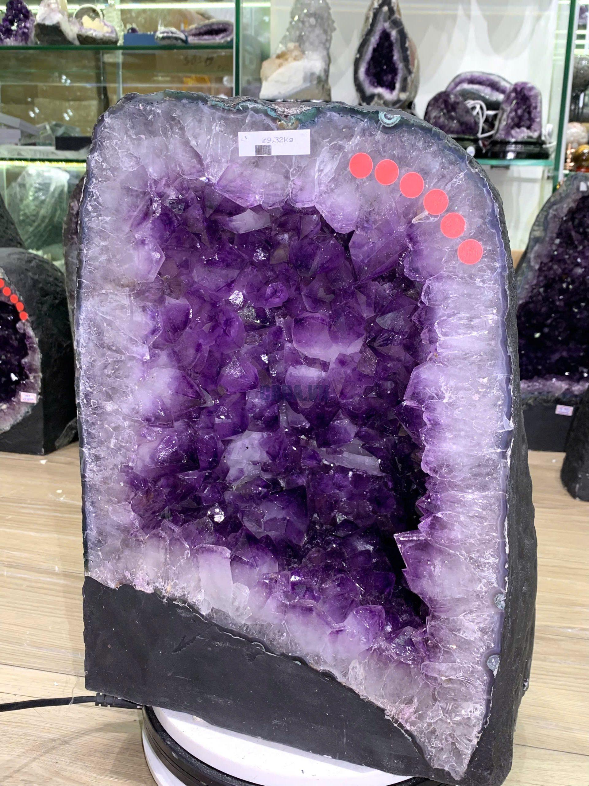 Hốc thạch anh tím tự nhiên - KT: 38x26cm - KL: 29.32kg