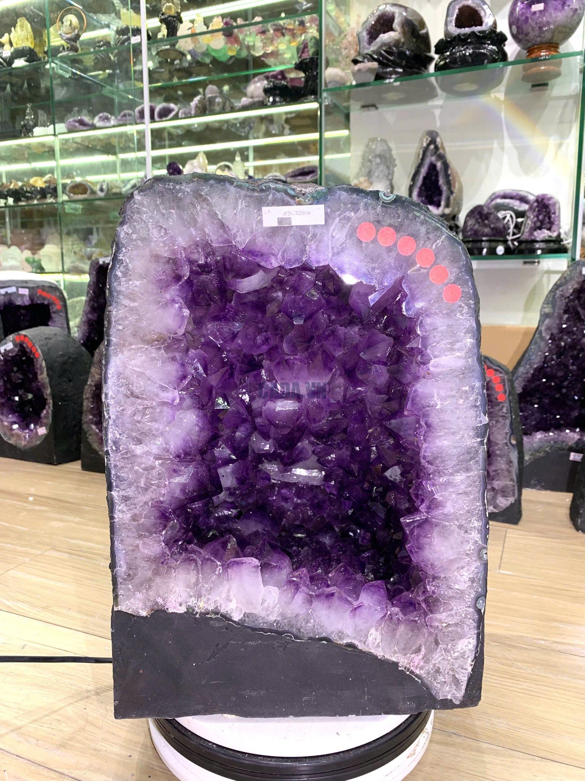 Hốc thạch anh tím tự nhiên - KT: 38x26cm - KL: 29.32kg
