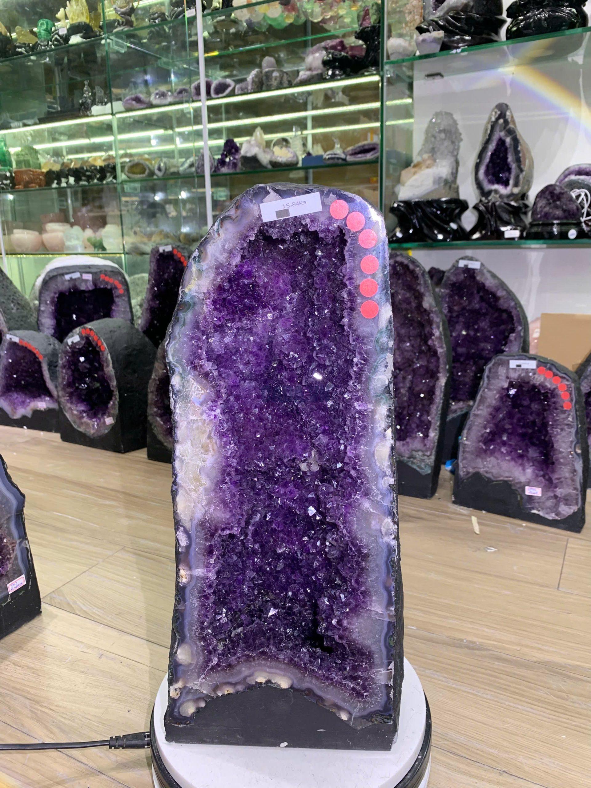 Hốc thạch anh tím tự nhiên - KT: 43x16cm - KL: 15.84kg