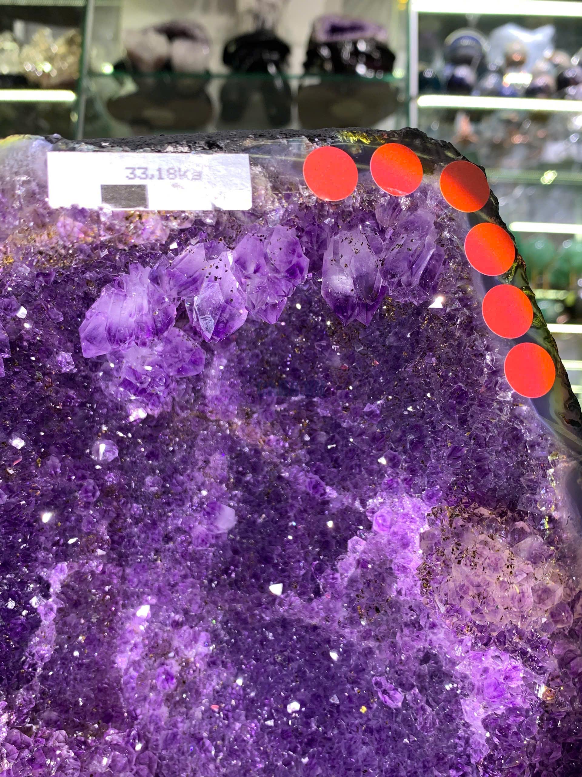 Hốc thạch anh tím tự nhiên - KT: 52x25cm - KL: 33.18kg