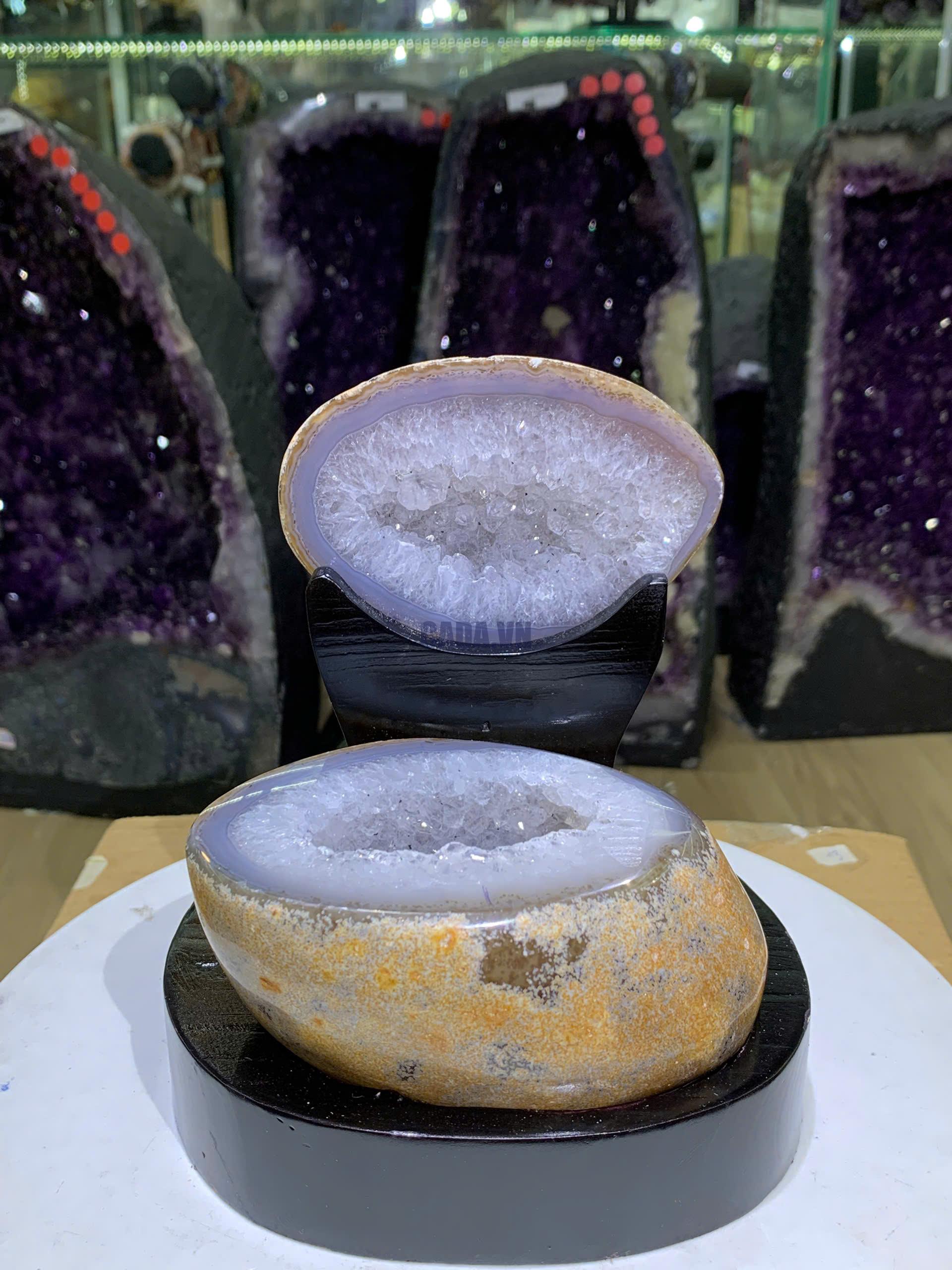 KT: 13x11cm KL: 834g