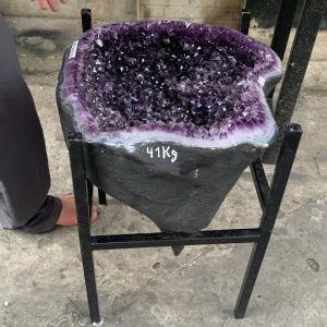 Bàn này nhỏ hơn 41 ký