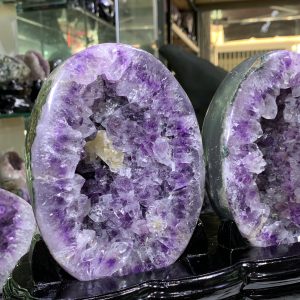 KT: 20x25cm KL: 3.895kg