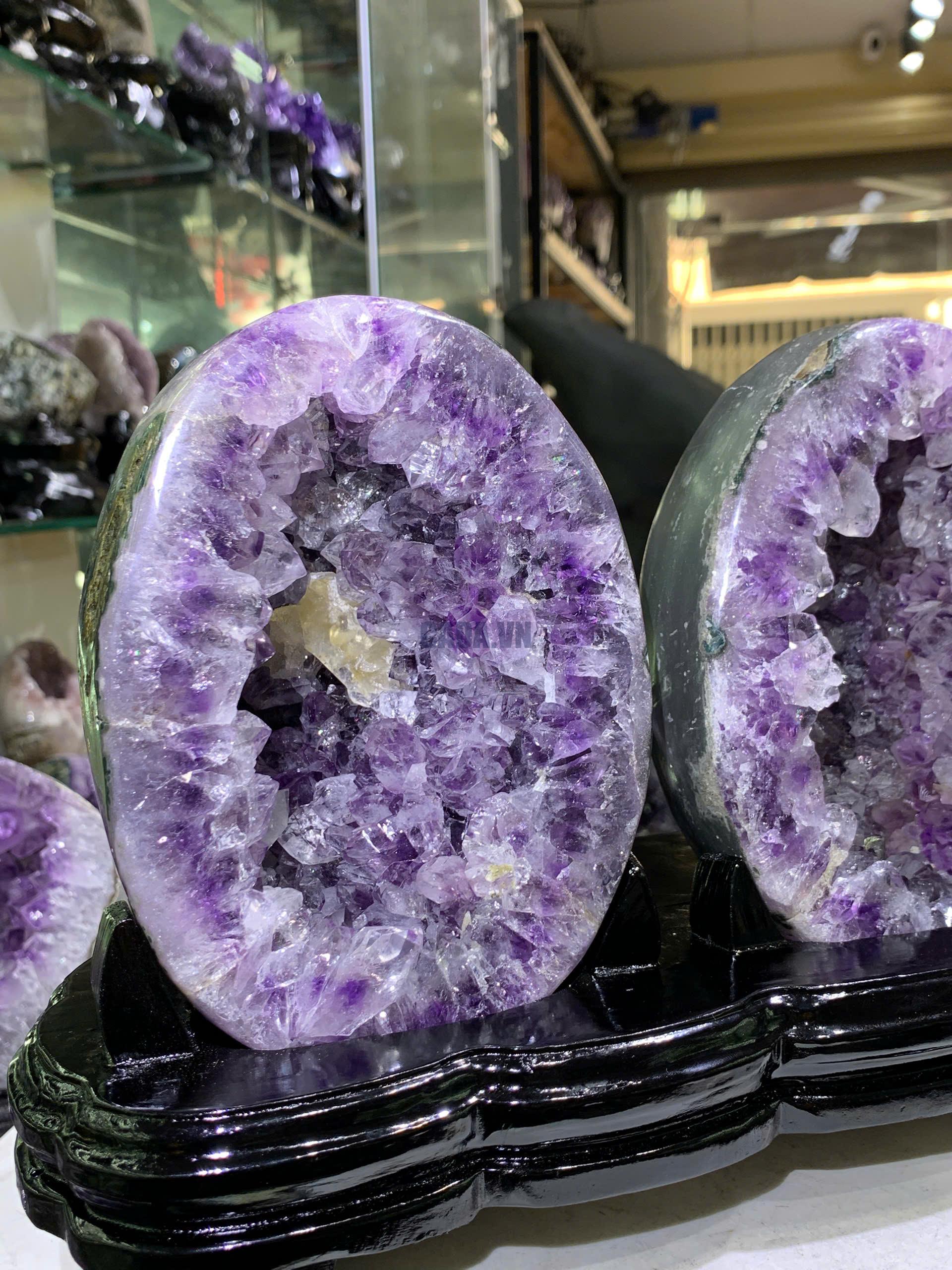 KT: 20x25cm KL: 3.895kg KT: 20x25cm KL: 3.895kg