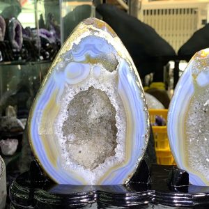 KT: 22;19 x 24cm KL: 2.015kg