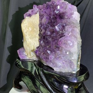 KT: 25x18cm KL: 4.115kg