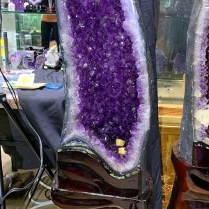 Hốc Thạch Anh Tím - Amethyst Geode KT: 108x24cm - KL: 47.26kg
