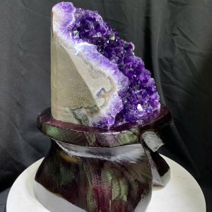 Thạch Anh Tím - Amethyst kèm đế gỗ KT: 23x11cm - KL: 2.044kg