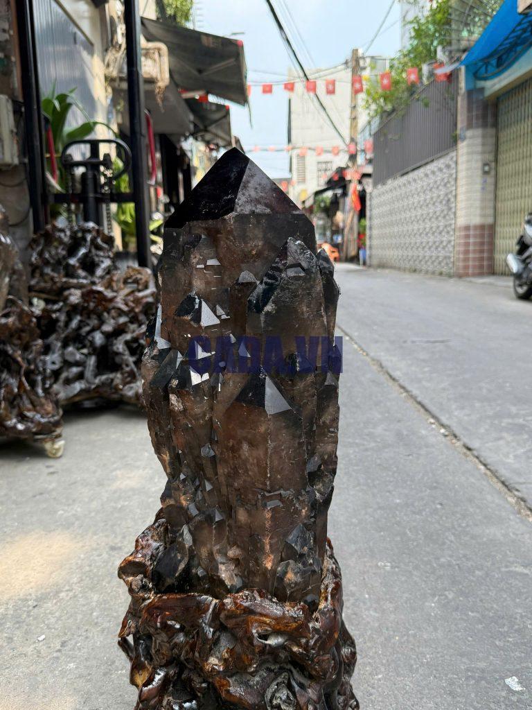 THẠCH ANH KHÓI BIẾN THỂ THÁP - SMOKY QUARTZ KT: 73x27CM, KL: 34,5KG