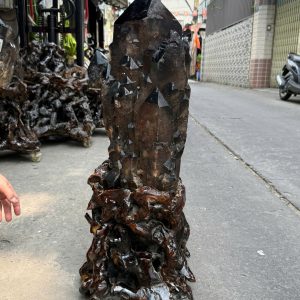 THẠCH ANH KHÓI BIẾN THỂ THÁP - SMOKY QUARTZ KT: 73x27CM, KL: 34,5KG