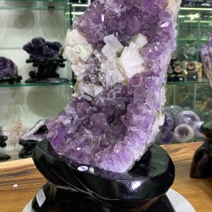 Vỉ Thạch Anh Tím cộng sinh Calcite - Amethyst kèm đế gỗ KT: 33x15cm - KL: 3kg