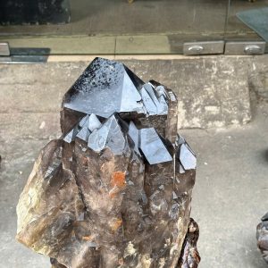 THẠCH ANH KHÓI BIẾN THỂ THÁP - SMOKY QUARTZ KT: 81x31CM, KL: 38.5KG