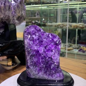 Thạch Anh Tím - Amethyst kèm đế gỗ KT: 16x9cm - KL: 715g