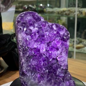 Thạch Anh Tím - Amethyst kèm đế gỗ KT: 16x9cm - KL: 715g