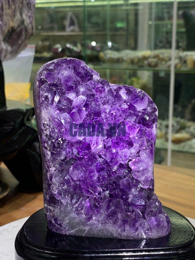 Thạch Anh Tím - Amethyst kèm đế gỗ KT: 16x9cm - KL: 715g