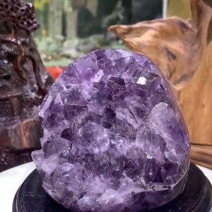Thạch Anh Tím - Amethyst kèm đế gỗ KT: 13x8.5cm - KL: 934g