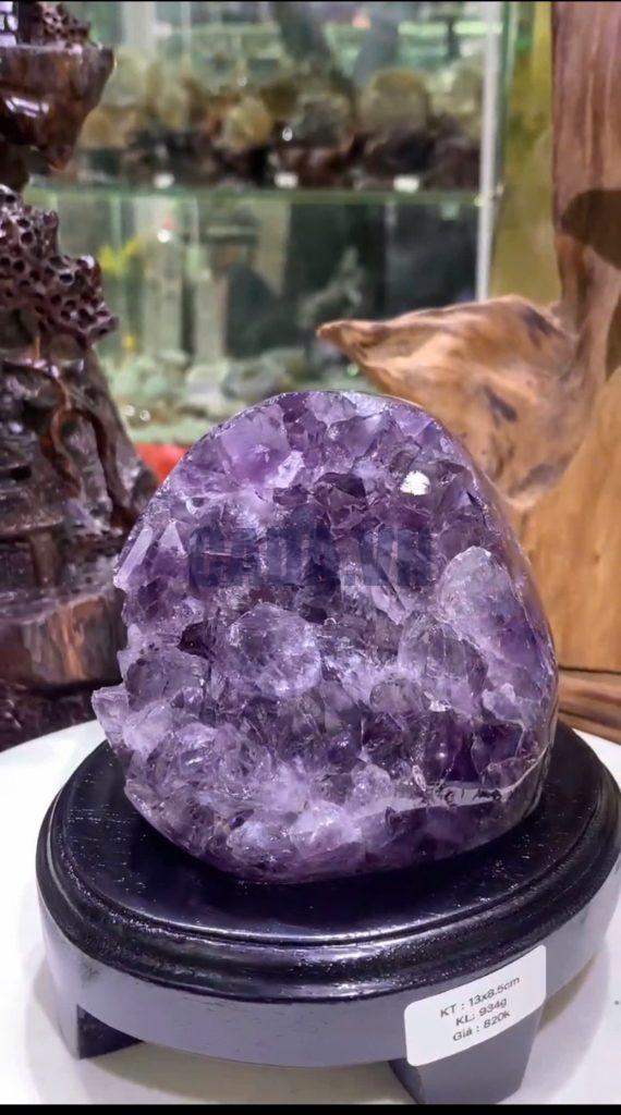 Thạch Anh Tím - Amethyst kèm đế gỗ KT: 13x8.5cm - KL: 934g