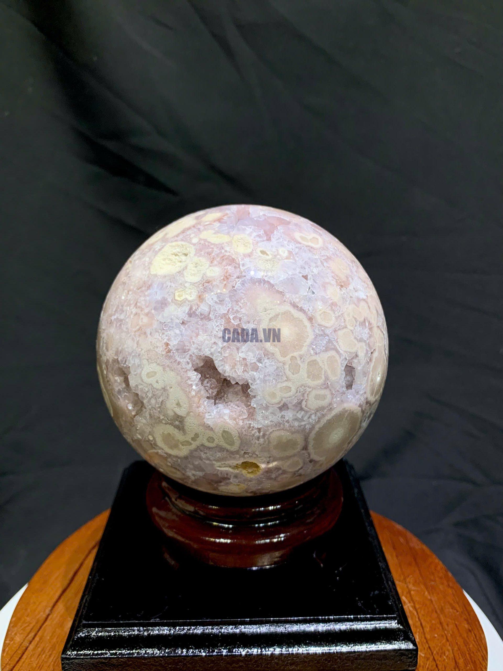 Cầu Thạch Anh Tím Hồng - Pink Amethyst And Flower Agate ĐK: 10.2cm, KL: 1.45kg