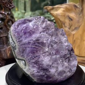 Thạch Anh Tím - Amethyst kèm đế gỗ KT: 13x8.5cm - KL: 934g