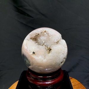 Cầu Thạch Anh Tím Hồng - Pink Amethyst And Flower Agate ĐK: 8.9cm, KL: 0.86kg