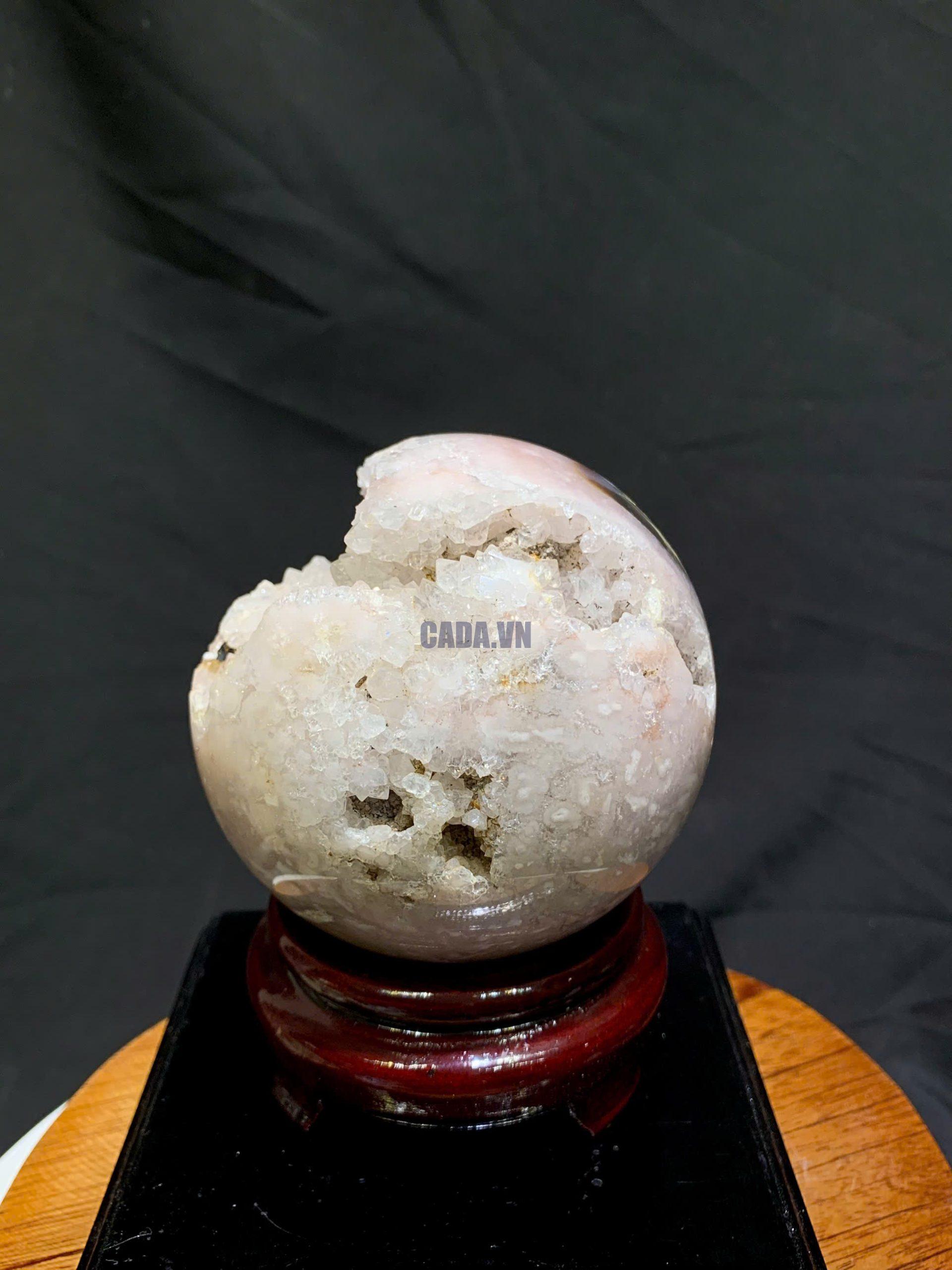 Cầu Thạch Anh Tím Hồng - Pink Amethyst And Flower Agate ĐK: 8.9cm, KL: 0.86kg