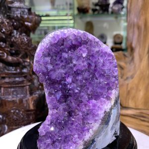 Thạch Anh Tím - Amethyst kèm đế gỗ KT: 15x12cm - KL: 740g