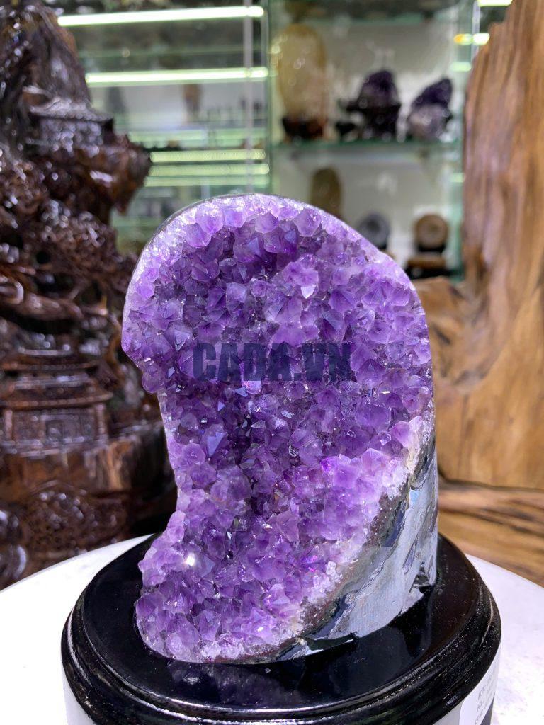 Thạch Anh Tím - Amethyst kèm đế gỗ KT: 15x12cm - KL: 740g