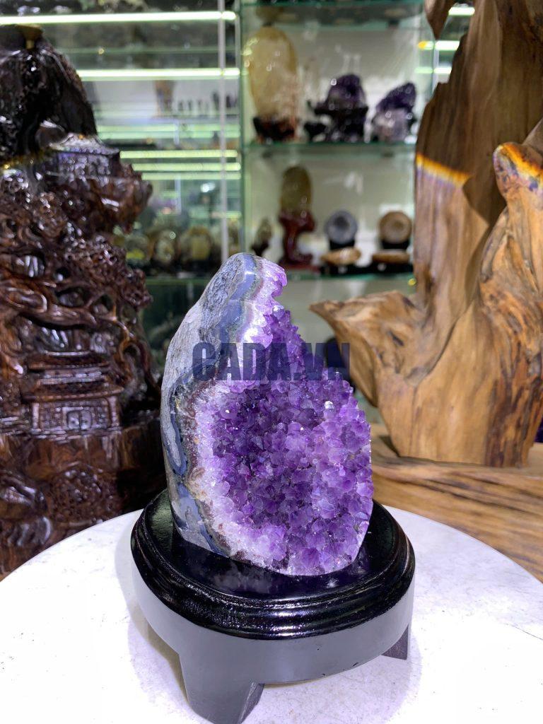 Thạch Anh Tím - Amethyst kèm đế gỗ KT: 15x12cm - KL: 740g