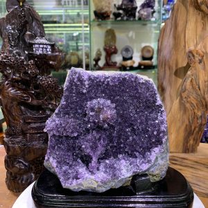 Thạch Anh Tím - Amethyst kèm đế gỗ KT: 18x17cm - KL: 1.154kg