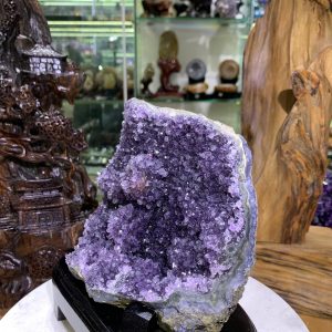 Thạch Anh Tím - Amethyst kèm đế gỗ KT: 18x17cm - KL: 1.154kg