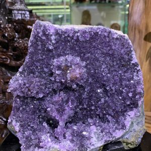 Thạch Anh Tím - Amethyst kèm đế gỗ KT: 18x17cm - KL: 1.154kg