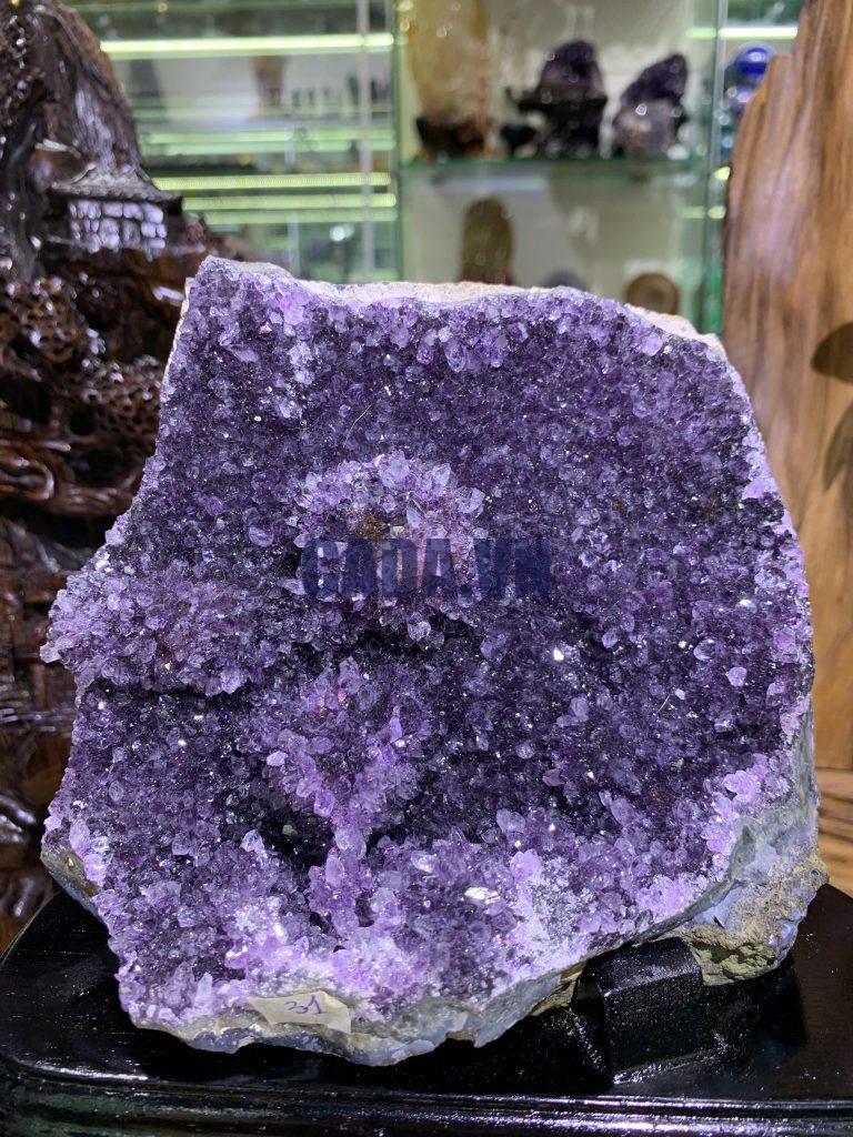 Thạch Anh Tím - Amethyst kèm đế gỗ KT: 18x17cm - KL: 1.154kg
