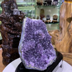 Thạch Anh Tím - Amethyst kèm đế gỗ KT: 18x17cm - KL: 1.154kg
