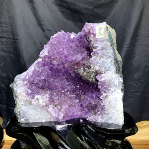 Vỉ Thạch Anh Tím cộng sinh Calcite - Amethyst kèm đế gỗ KT: 30x20cm - KL: 4.456kg
