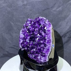Thạch Anh Tím Uruguay - Amethyst kèm đế gỗ KT: 18x11cm - KL: 1.538kg
