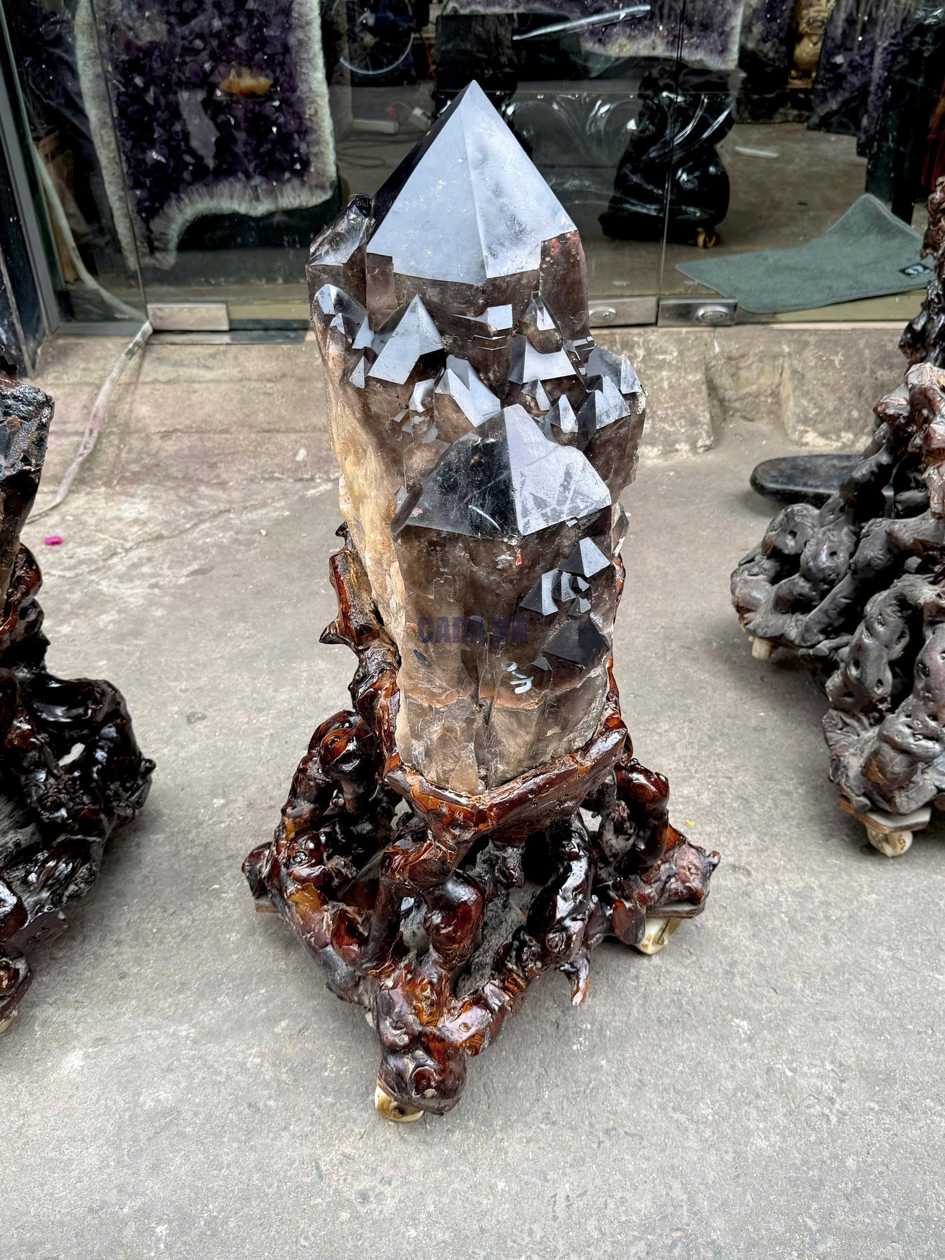 THẠCH ANH KHÓI BIẾN THỂ THÁP - SMOKY QUARTZ KT: 86x33CM, KL: 39,85KG