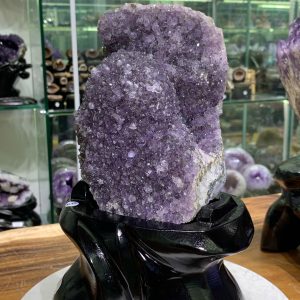 Thạch Anh Tím - Amethyst kèm đế gỗ KT: 27x12cm - KL: 2.39kg