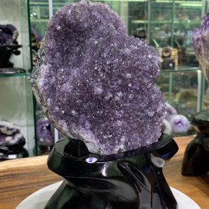 Thạch Anh Tím - Amethyst kèm đế gỗ KT: 27x12cm - KL: 2.39kg